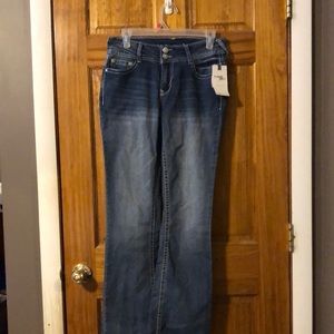 Wallflower jeans size 7 with bling nwts